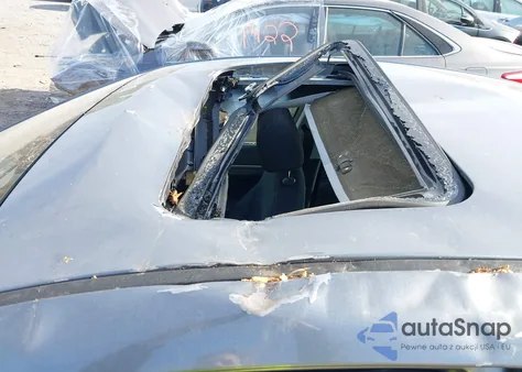 2018 Hyundai Elantra Value Edition z USA, uszkodzony, nr VIN 5NPD84LF9JH323520